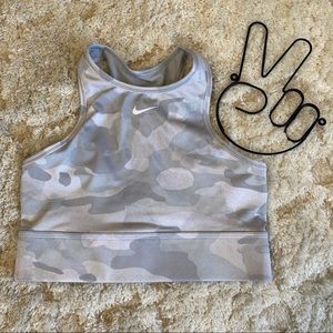 Nike Everything Camo Sports Bra